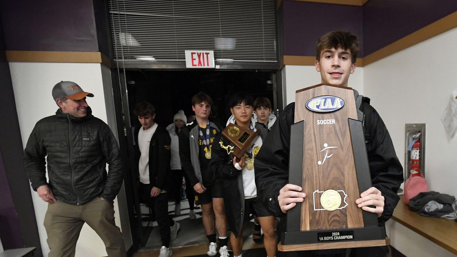 Medals and memories: 3 Lancaster County teams shine on the state's biggest sports stage